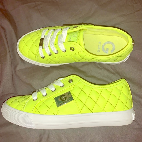 guess yellow shoes